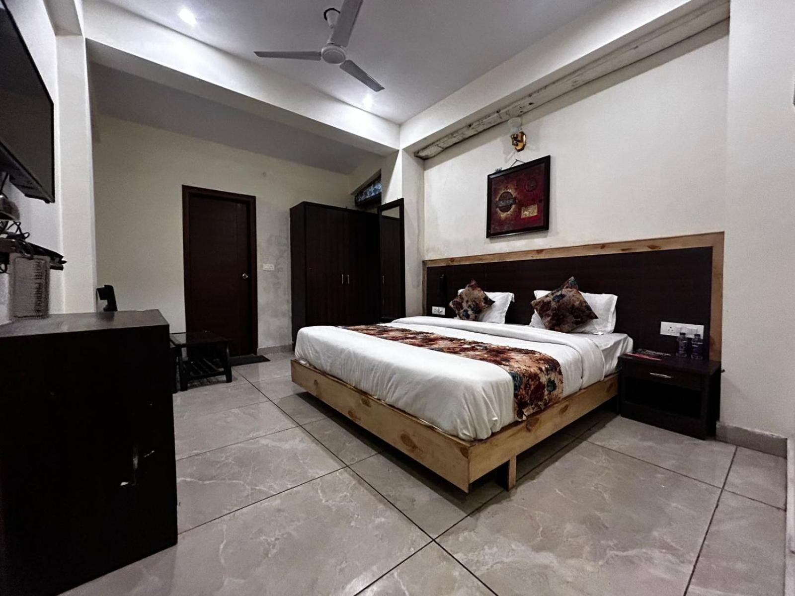 Hangout Inn Bhāgalpur 外观 照片