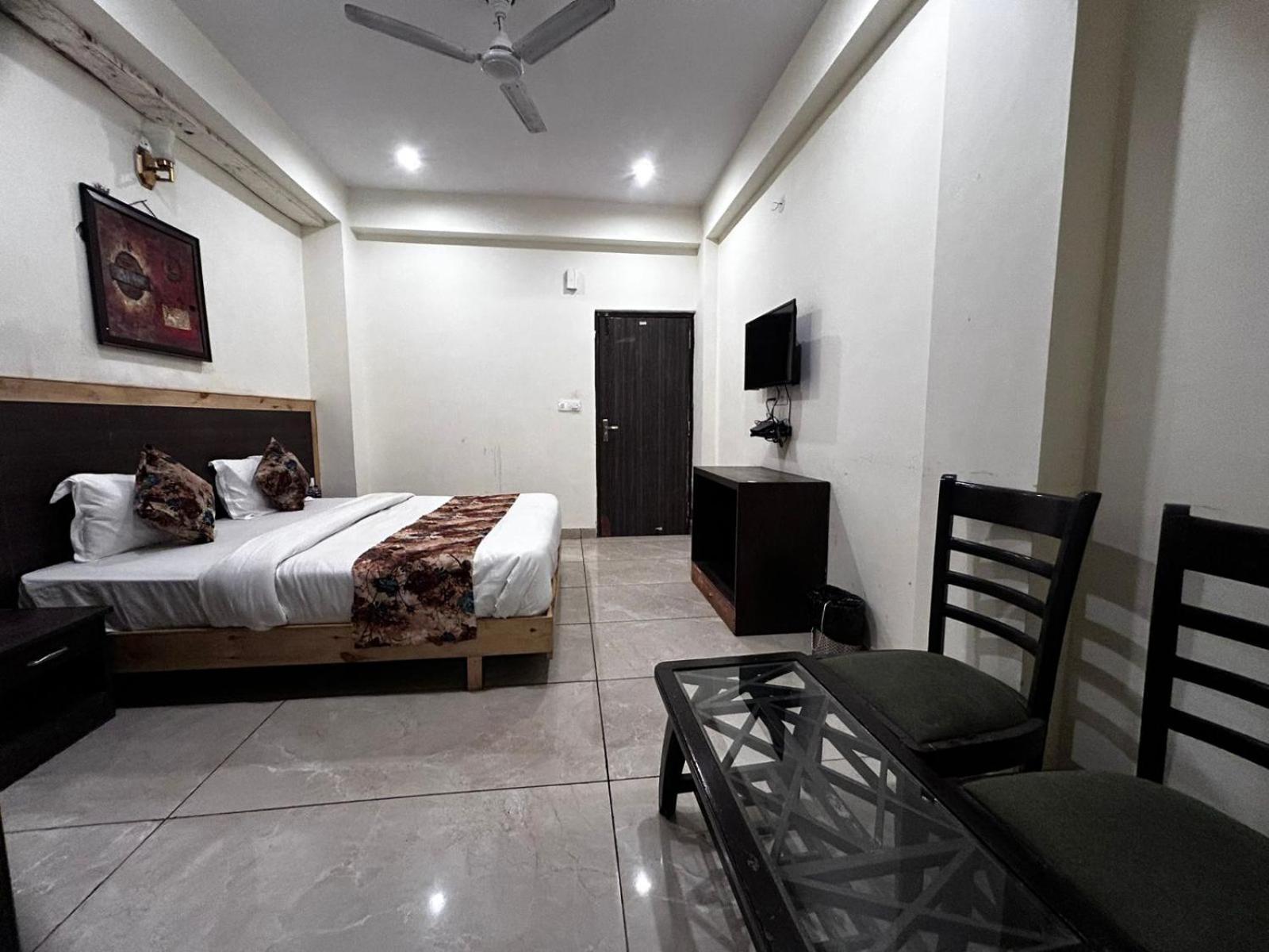 Hangout Inn Bhāgalpur 外观 照片